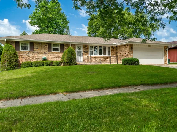 3520 Fleetwood Dr, Rockford, IL 61101