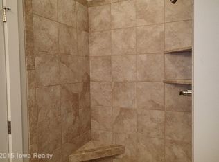 1704 NE Silkwood Ct, Grimes, IA 50111