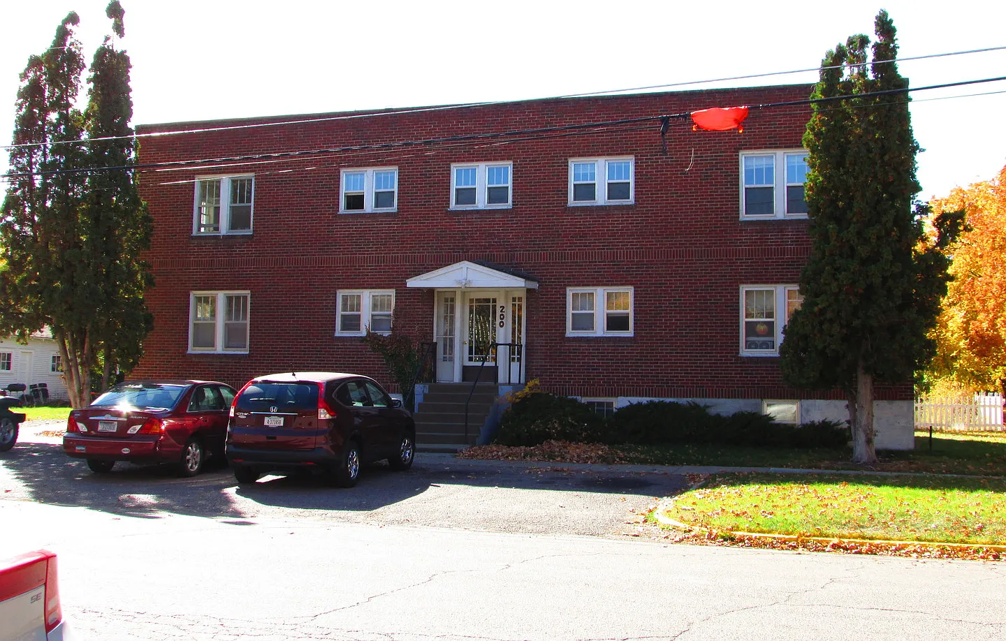 WOO200 — Photo 1