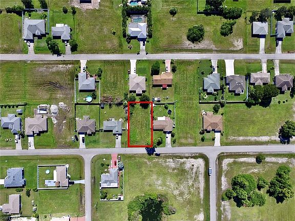 4th image of 110 NE 12th Ln