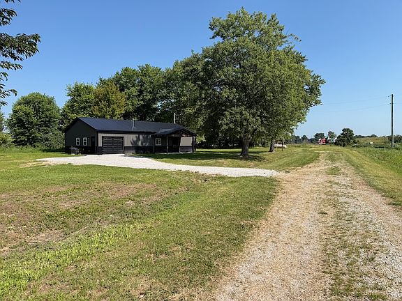 2nd image of 2400 County Road 850n