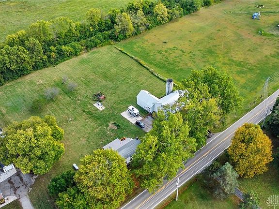 2nd image of 8080 Township Line Rd
