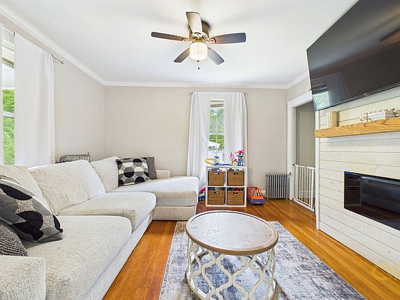 3rd image of 311 Newman Ave