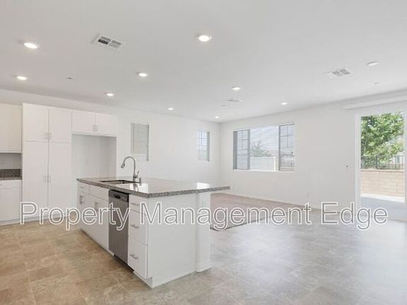 5th image of 30183 Sunset Pier Dr