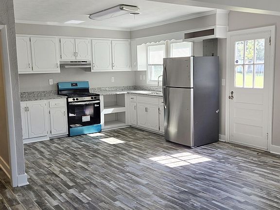 4th image of 2201 Ward Avenue