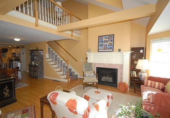3rd image of 91 Westchester Dr #0