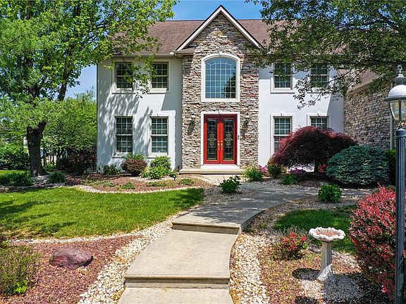 2nd image of 14 Surrey Dr