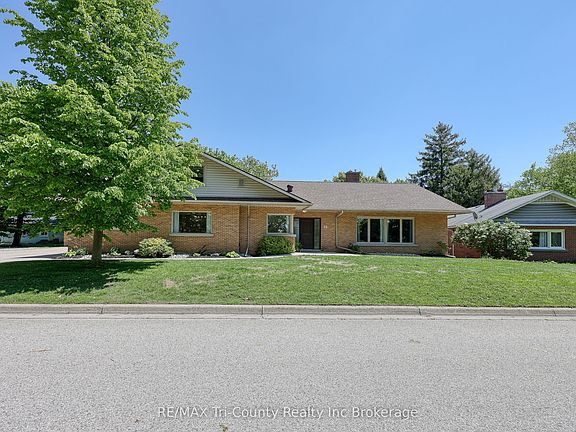 2nd image of 16 Delevan Cres