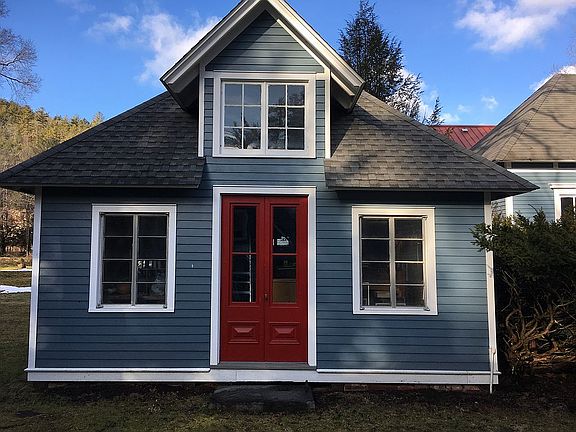 Garage workshop side