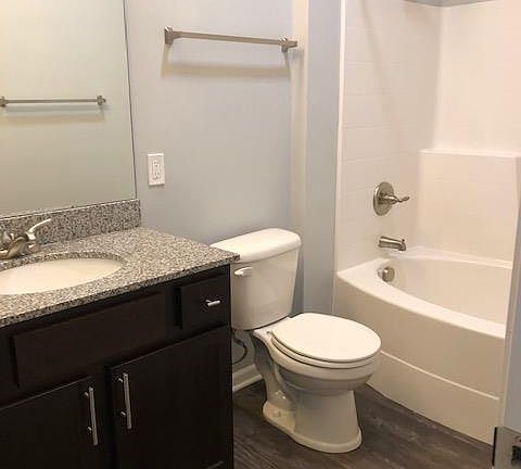 5th image of 5161 Harbor House Ln APT 305