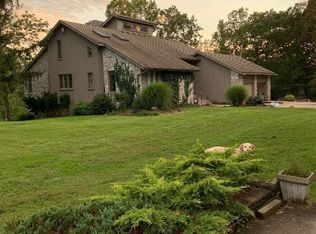 1355 E Crystal Hill Ln, Springfield, MO 65803