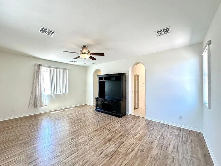 8228 Weeping Springs Ave — Photo 23
