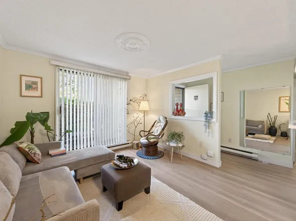8040 Colonial Dr #102, Richmond, BC V7C 4V1