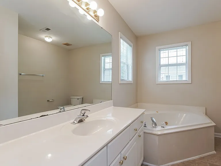 5123 Rina Ct — Photo 11