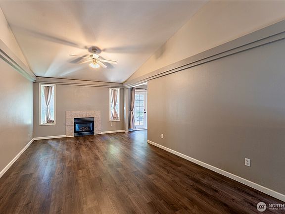 4th image of 1230 30th Avenue Ct SW