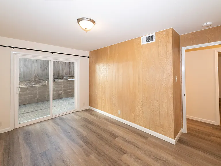 2nd Bedroom/Patio