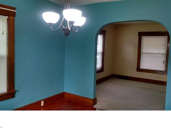 4th image of 209 Mercier St