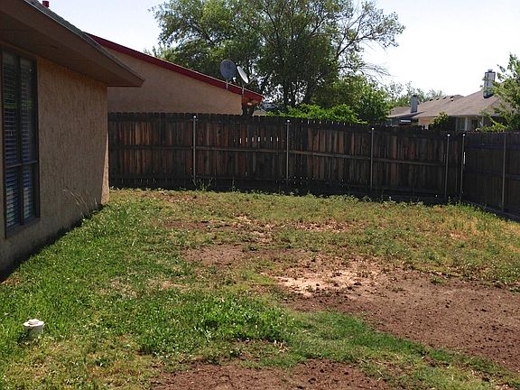 2nd image of 3453 Sequoia Cir