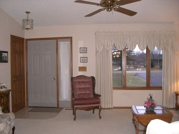 2nd image of 1341 Dennis Dr