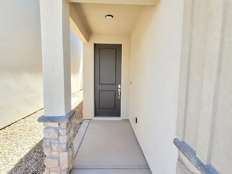 515 S Stewart Creek Cv — Photo 3