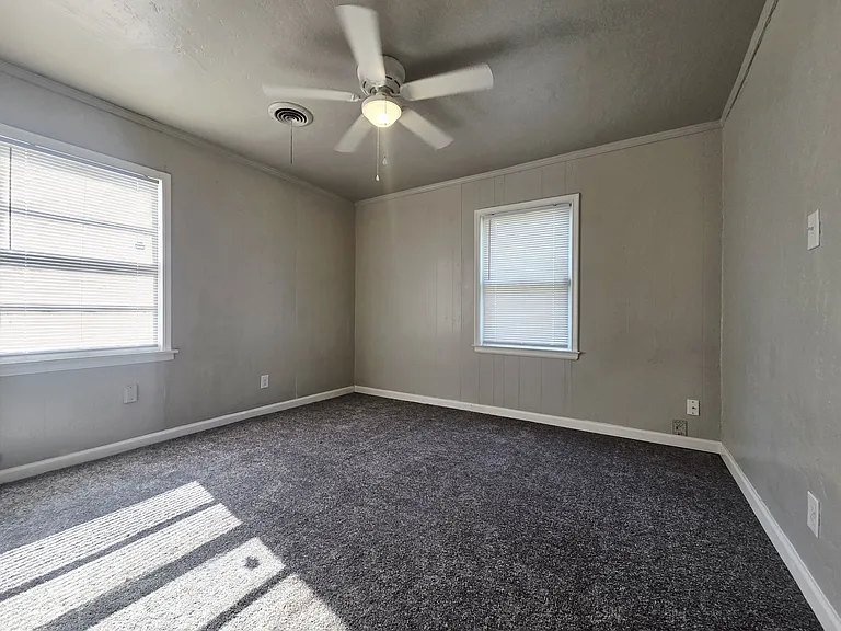 307 E Kittyhawk Dr — Photo 12