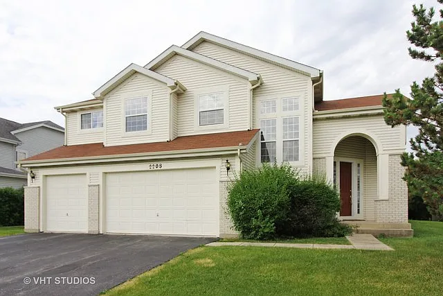 2208 Miramar Ln photo 1