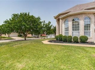 5501 Cedar Breaks Dr, Fort Worth, TX 76137