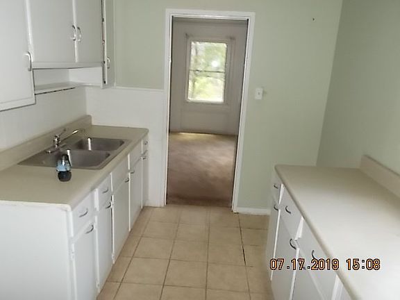 5th image of 662 Seymour Dr