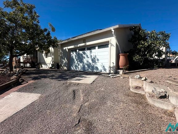 2nd image of 801 N Magnolia St