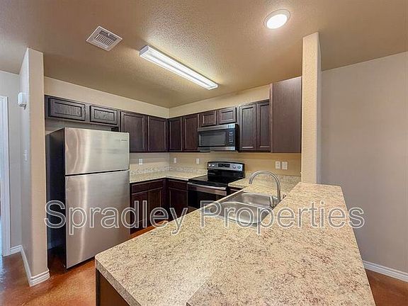 5th image of 1527 Chance Ct