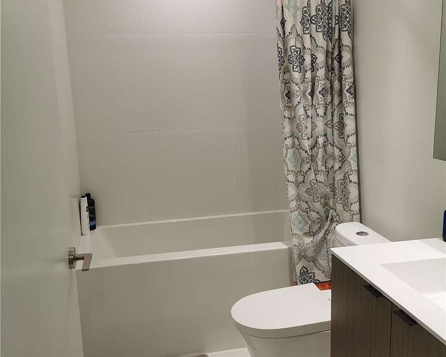 2nd image of 20 Edward St #503
