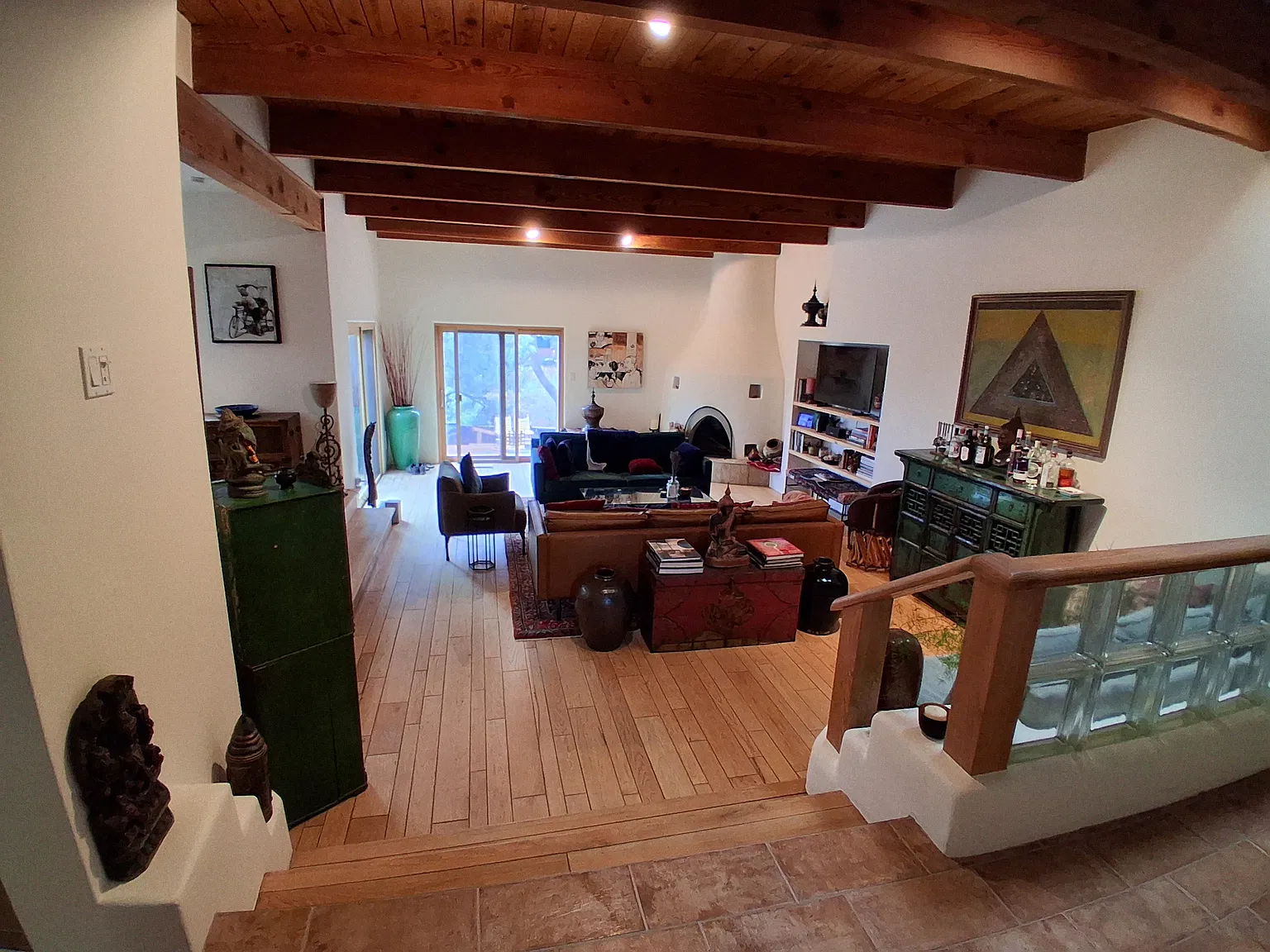 3 bed, 2220 sqft, $3,200 — Photo 1