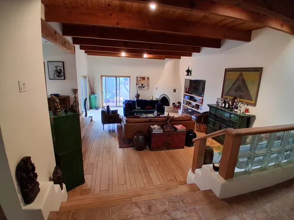 2916 Plaza Blanca, Santa Fe, NM 87507