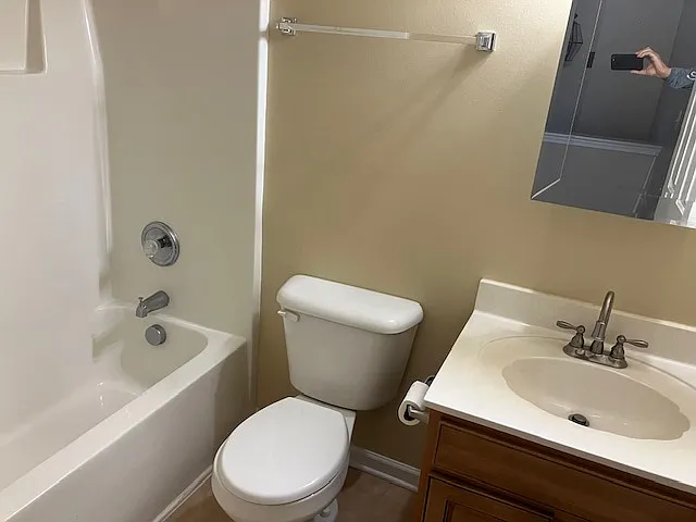2nd full bath on 2nd floor
