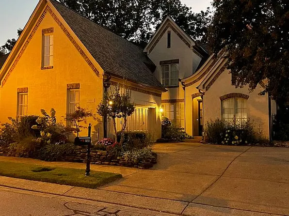 3033 Poplar Grove Ln, Germantown, TN 38139