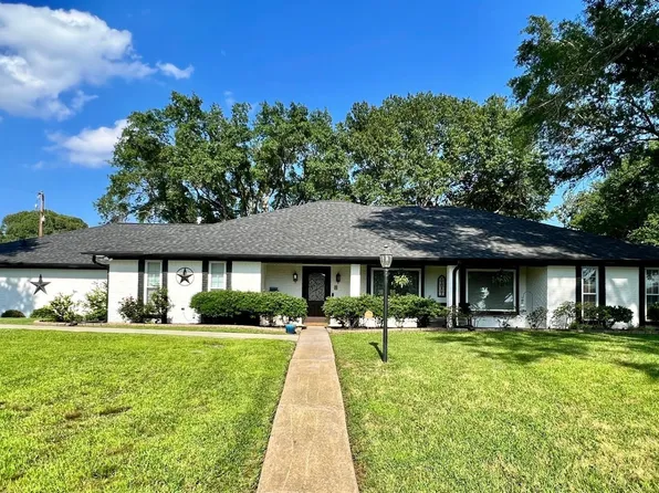 21067 High St, Flint, TX 75762