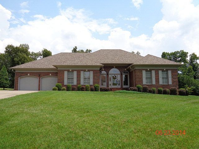 1st image of 210 White Oak Ln