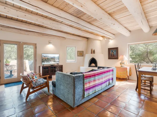 680 La Viveza Ct, Santa Fe, NM 87501