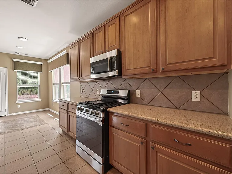 4702 Autumn Orchard Ln — Photo 20