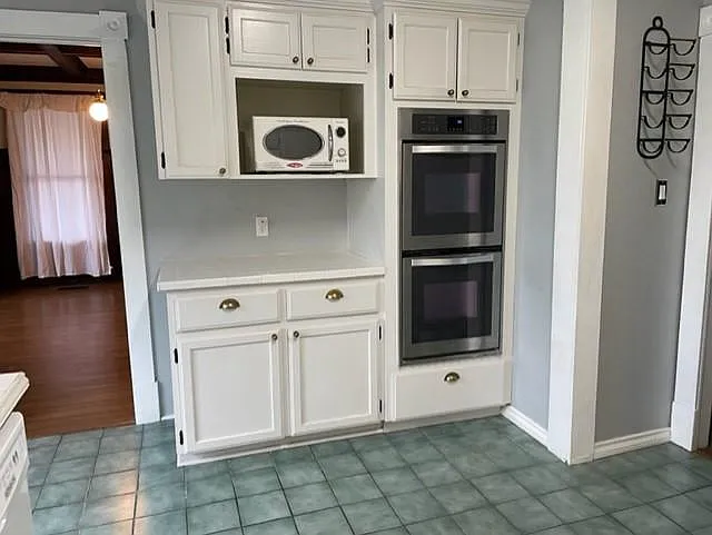 4 bed, 3.5 bath, 2402 sqft, $3,800 — Photo 4