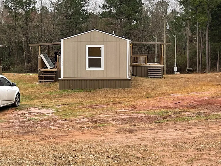 7338 E Highway 135 — Photo 31