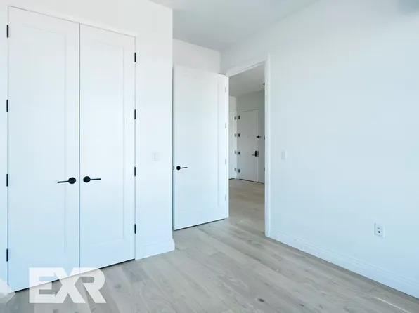 875 4th Avenue image 7 of 20