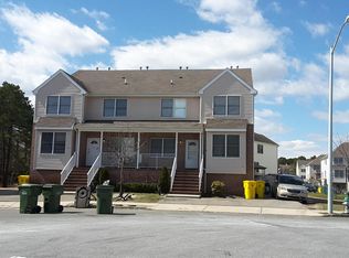 2 Gila Pl, Lakewood, NJ 08701