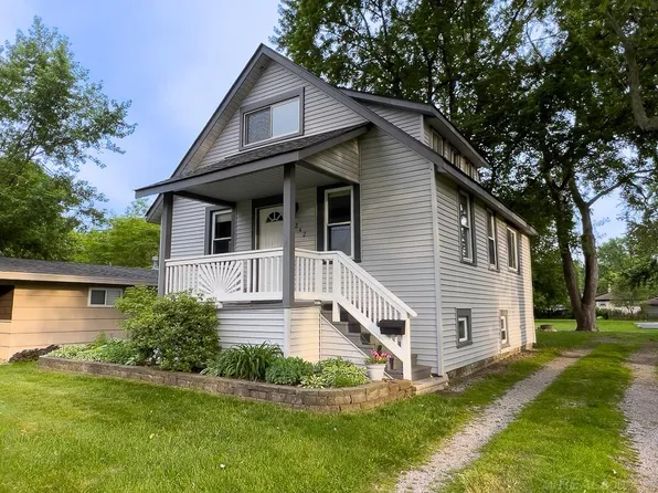 342 Hendrickson Blvd, Clawson, MI 48017