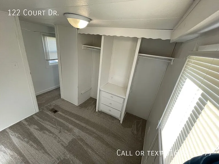 122 Court Dr — Photo 18