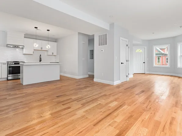 36 Burnside Ave #2, Somerville, MA 02144