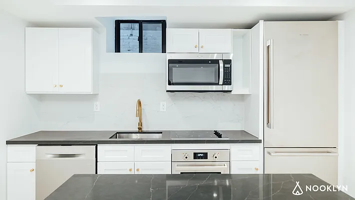 Rented by Nooklyn NYC LLC | media 25