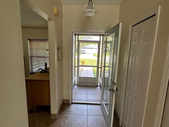 3rd image of 11642 Crescent Pines Blvd