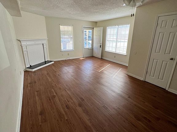 3rd image of 137 Montague Dr