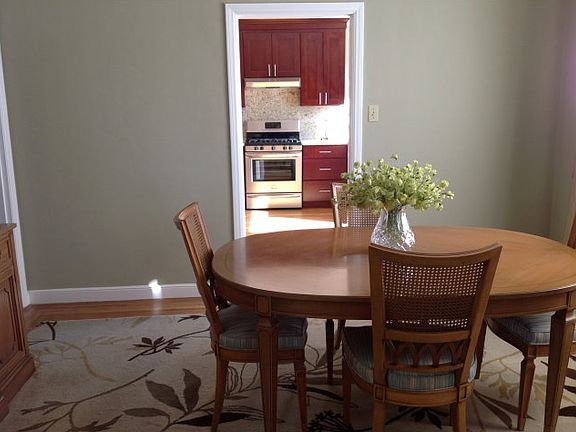 5th image of 937 Larkspur Dr